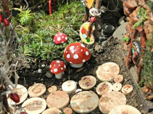 Whats in fairy gardens ornaments buttons